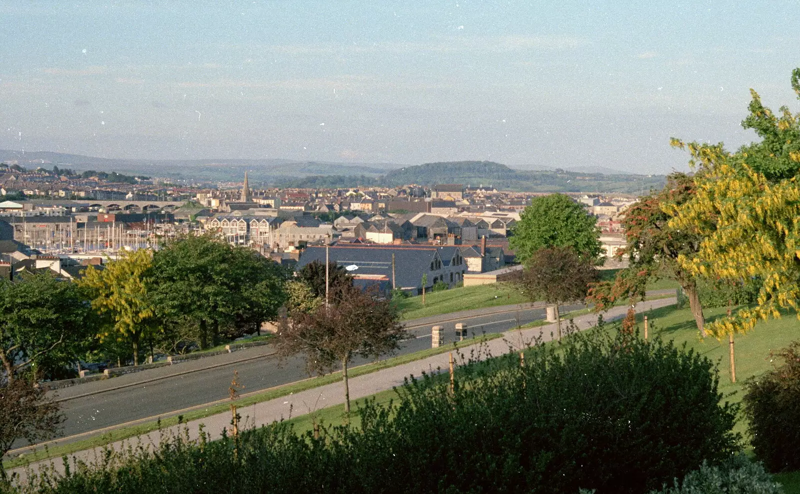 Another view over the Barbican, from Uni: Scenes of Plymouth and the PPSU Bar, Plymouth Polytechnic, Devon - 28th April 1986