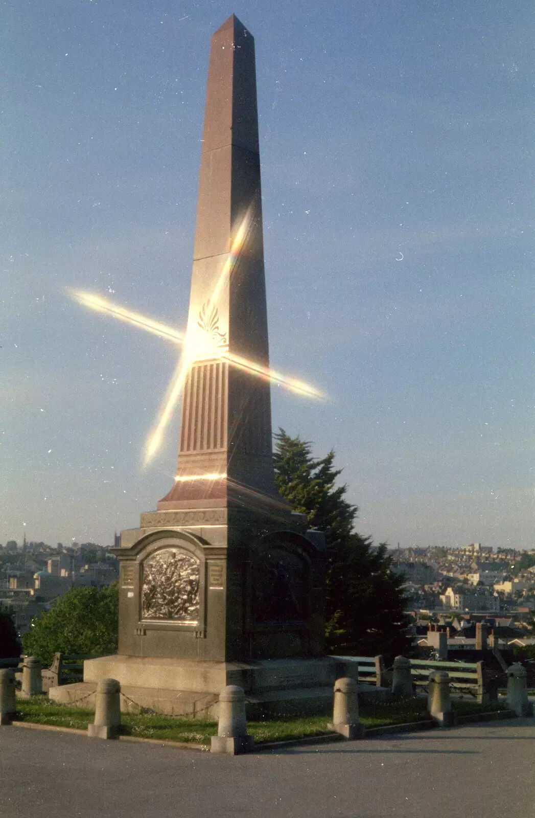 The obelisk behind Plymouth Hoe, from Uni: Scenes of Plymouth and the PPSU Bar, Plymouth Polytechnic, Devon - 28th April 1986