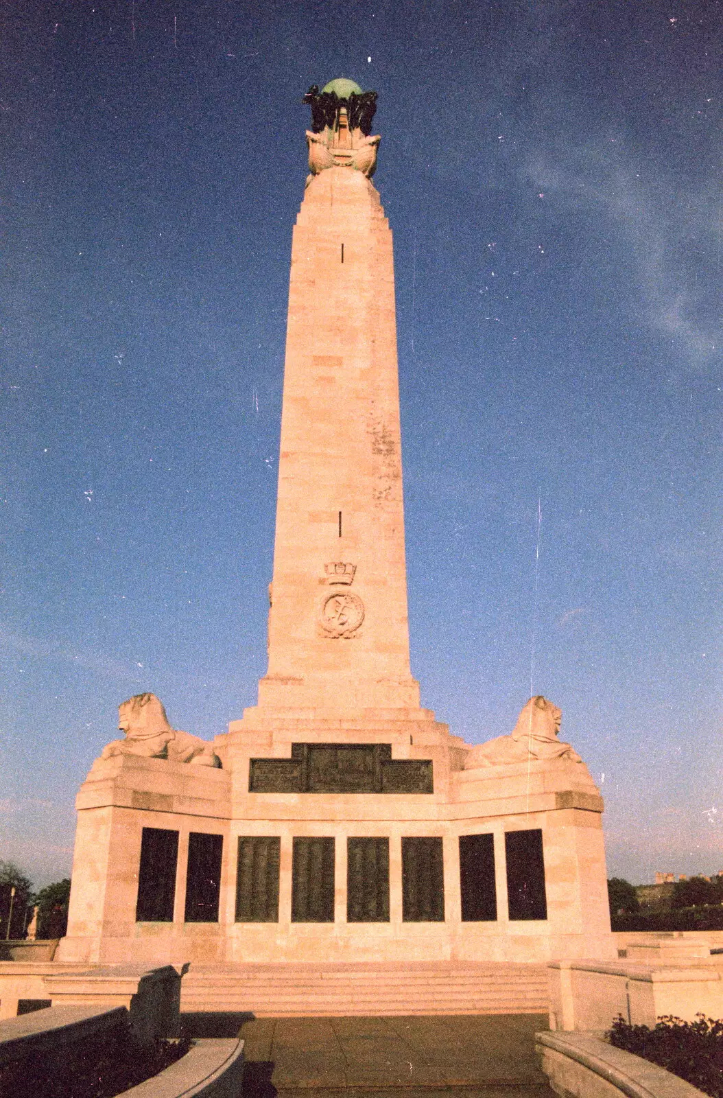 The Hoe War Memorial, from Uni: Scenes of Plymouth and the PPSU Bar, Plymouth Polytechnic, Devon - 28th April 1986