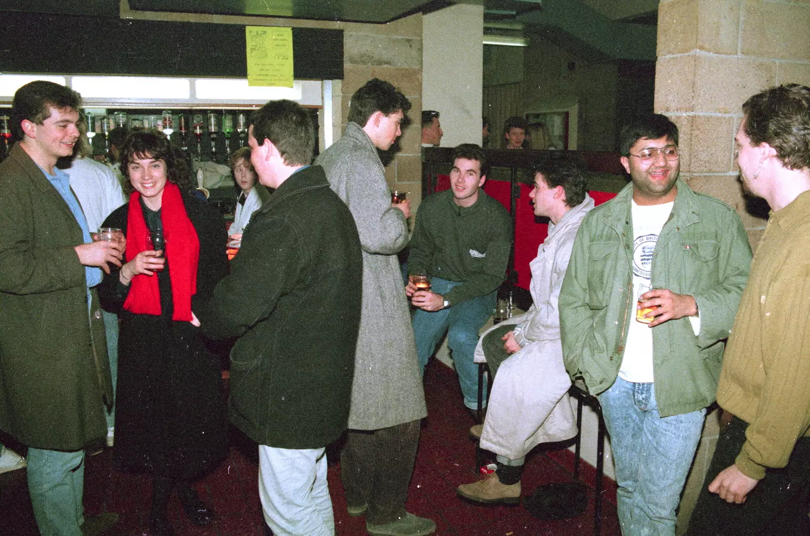 Frank chats to someone by the little bar, from Uni: Scenes of Plymouth and the PPSU Bar, Plymouth Polytechnic, Devon - 28th April 1986