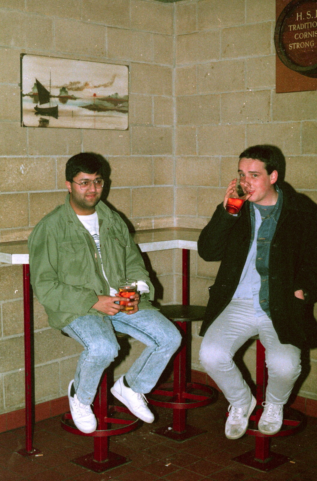 Frank Sembi and his mate from Uni: Scenes of Plymouth and the PPSU Bar, Plymouth Polytechnic, Devon - 28th April 1986