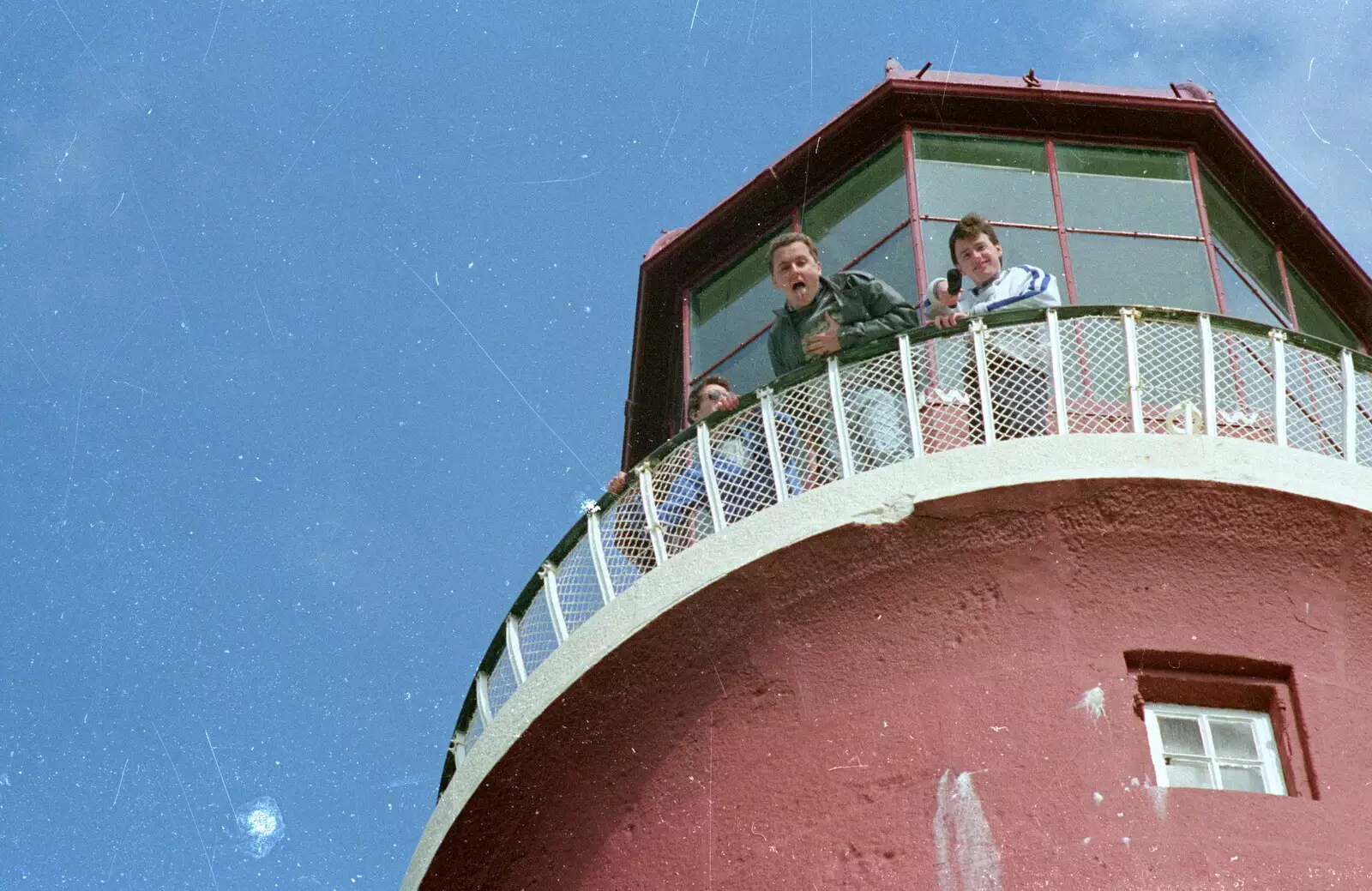 Chris, Andy and John Stuart at the top of Smeaton's Tower, from Uni: Scenes of Plymouth and the PPSU Bar, Plymouth Polytechnic, Devon - 28th April 1986