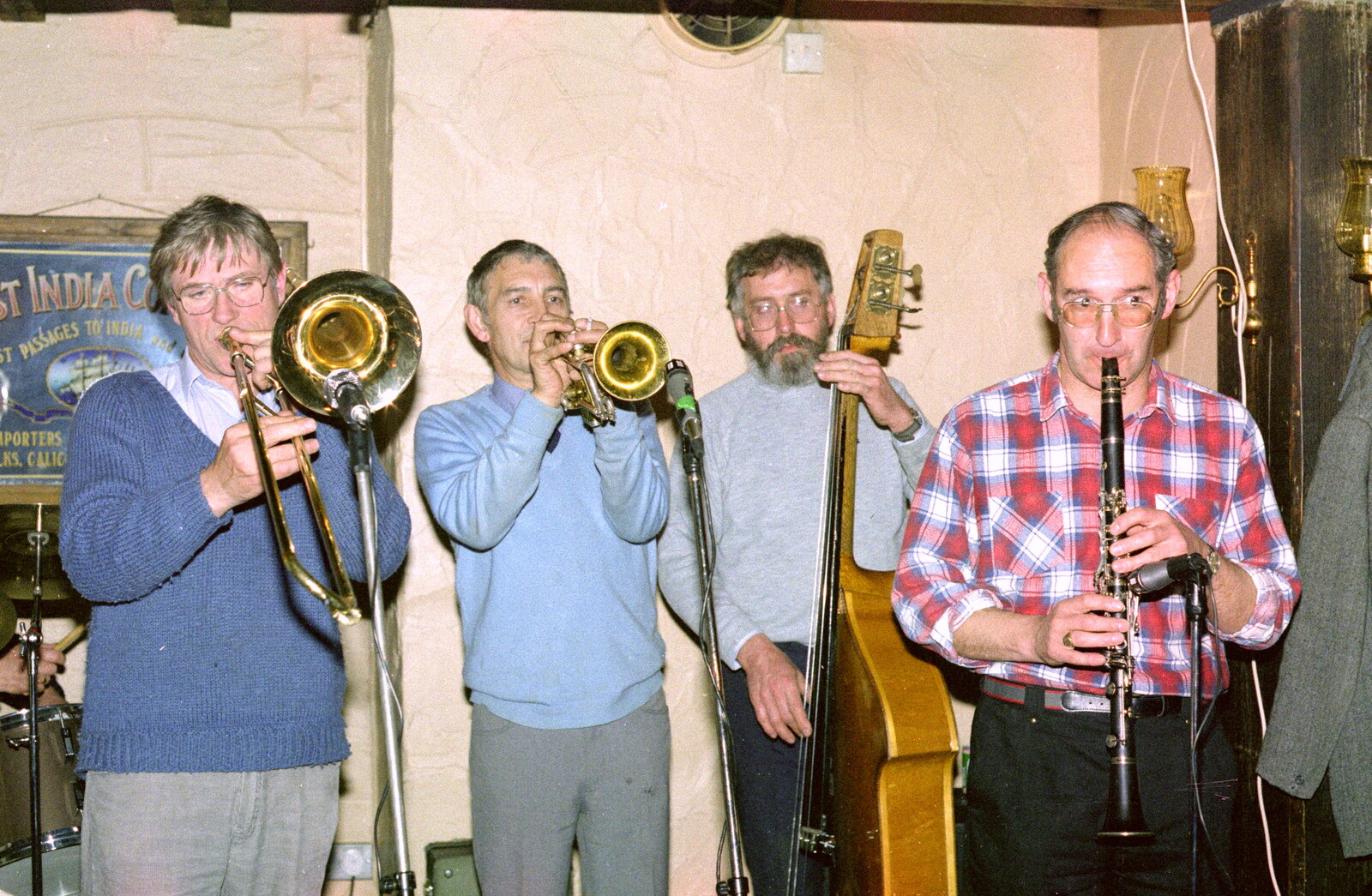 Trad jazz in the Wine Lodge from Uni: Night and Day on the Barbican, Plymouth, Devon - 1st May 1986