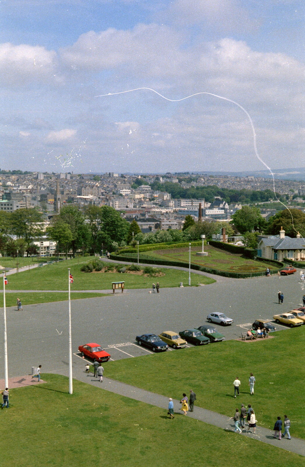 More Hoe Drive from Uni: A Plymouth Hoe Panorama, Plymouth, Devon - 7th May 1986