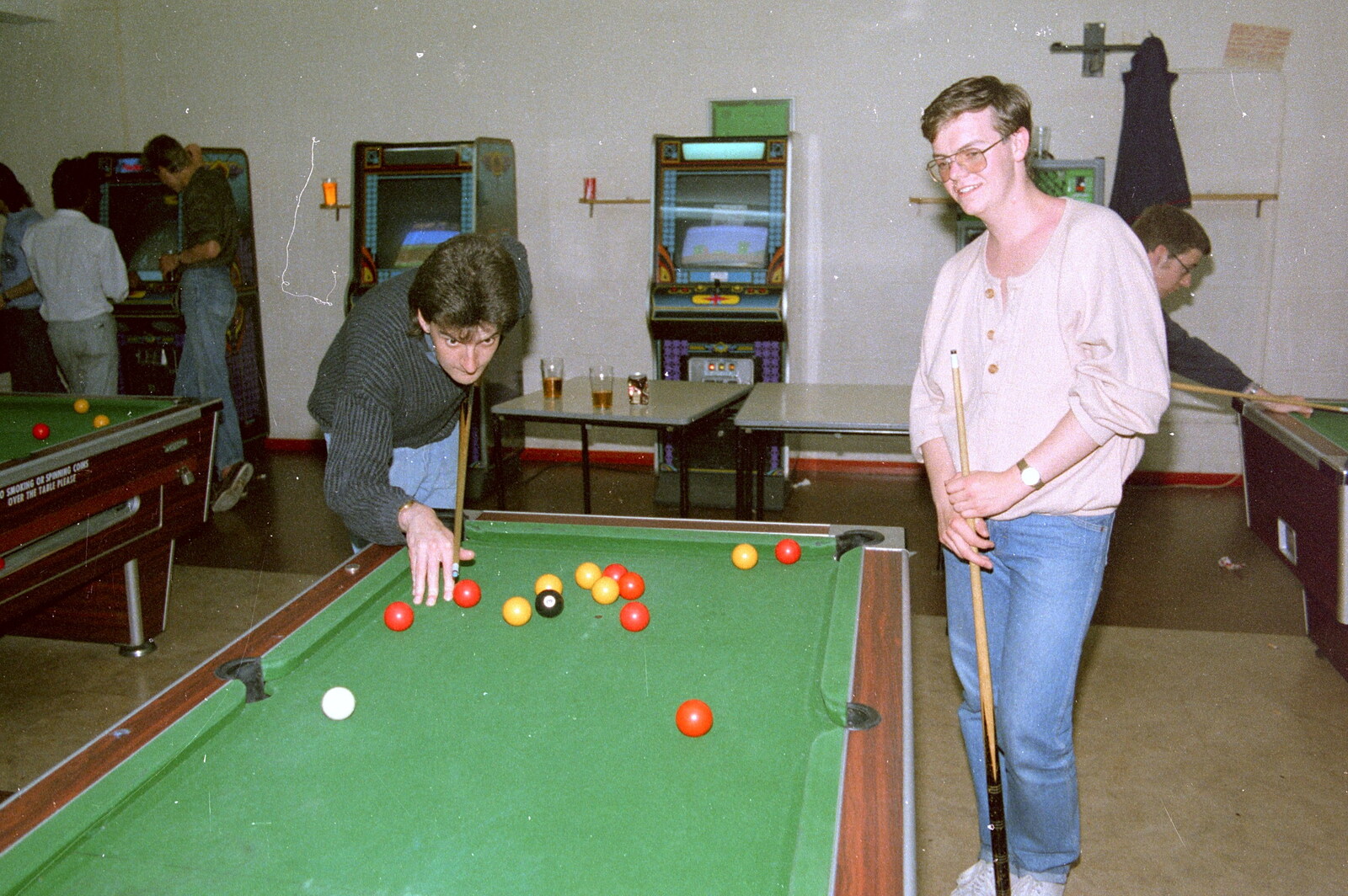 Stick-game action down in the Students' Union from Uni: Riki And Dave's Place, Sutherland Road, Plymouth - 12th May 1986