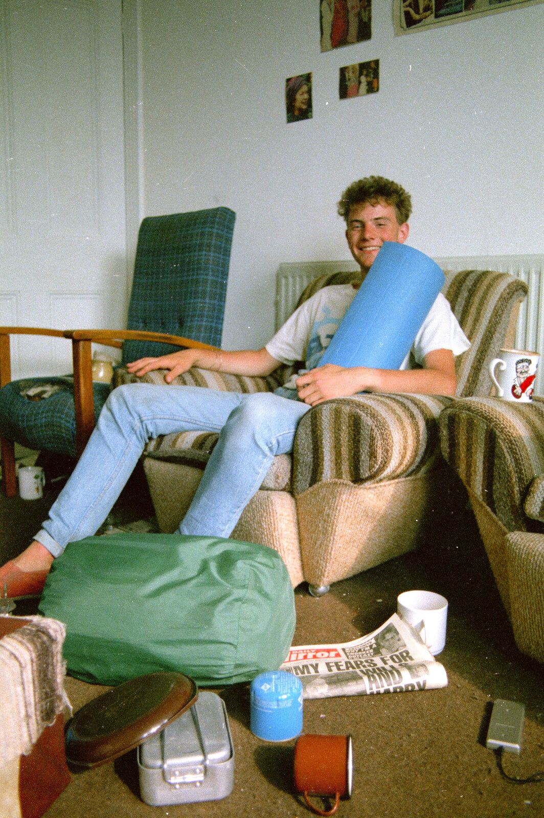 Malc gets ready to leave on a camping trip from Uni: Riki And Dave's Place, Sutherland Road, Plymouth - 12th May 1986