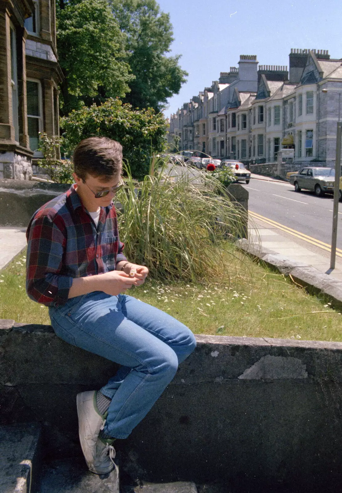 Dave Lock looks at something, from Uni: Riki And Dave's Place, Sutherland Road, Plymouth - 12th May 1986