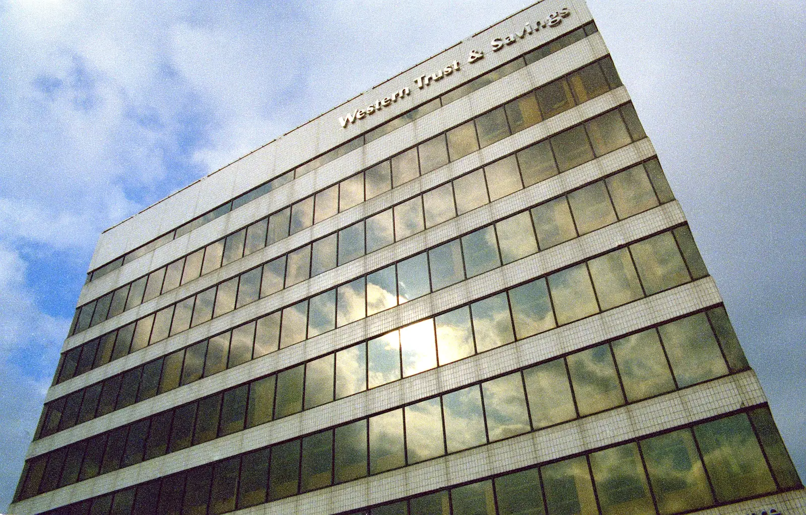 The Western Trust and Savings building, from Uni: A Tutorial Miscellany and Cromwell Road, Plymouth Polytechnic, Devon - 14th May 1986