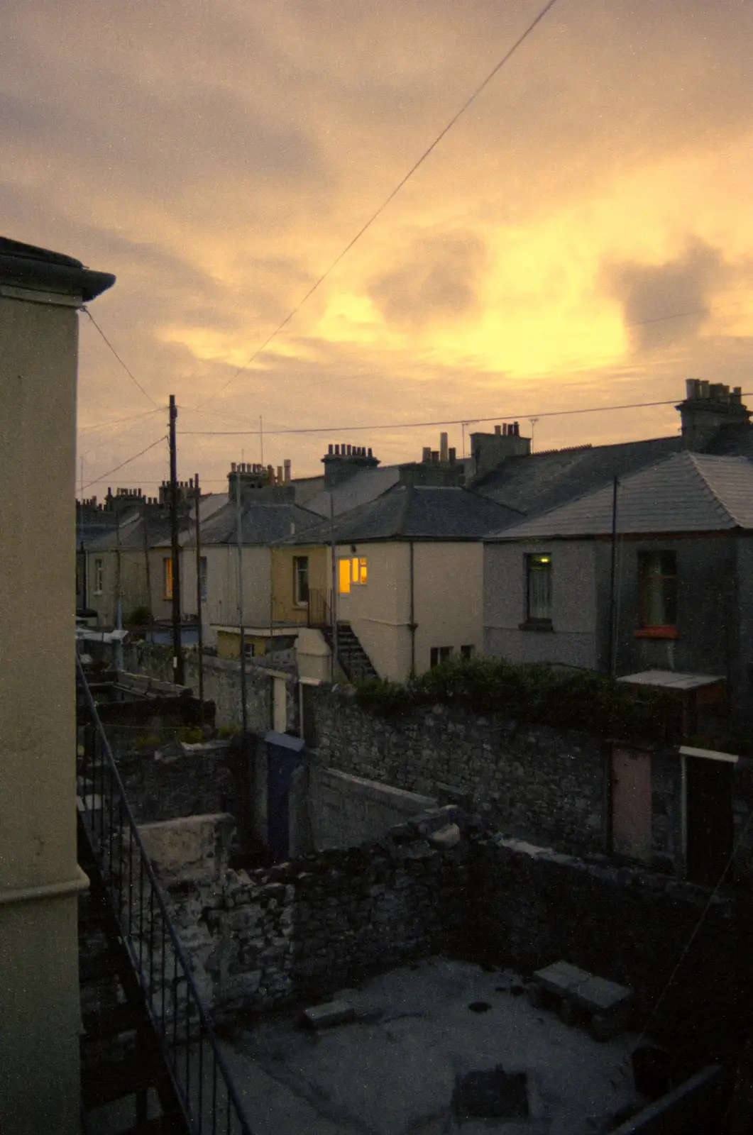 A sunset from the Cromwell Road bedroom, from Uni: A Tutorial Miscellany and Cromwell Road, Plymouth Polytechnic, Devon - 14th May 1986