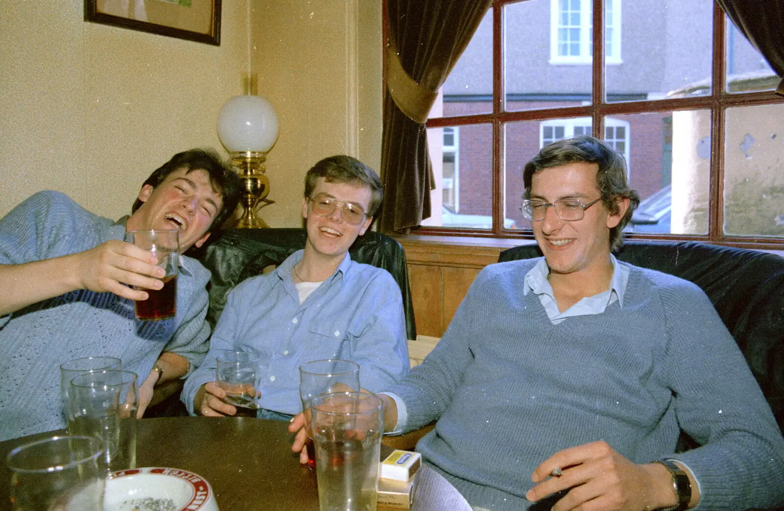 Dave M, Dave L and Andy share a joke, from Uni: Neath Road and a JSV Happy Hour, Plymouth - 15th May 1986