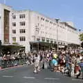 The crowds mill around by the end of Royal Parade, Uni: The Lord Mayor's Procession, Plymouth, Devon - 21st May 1986