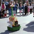 Cap'n Jasper tows a little trailer around, Uni: The Lord Mayor's Procession, Plymouth, Devon - 21st May 1986