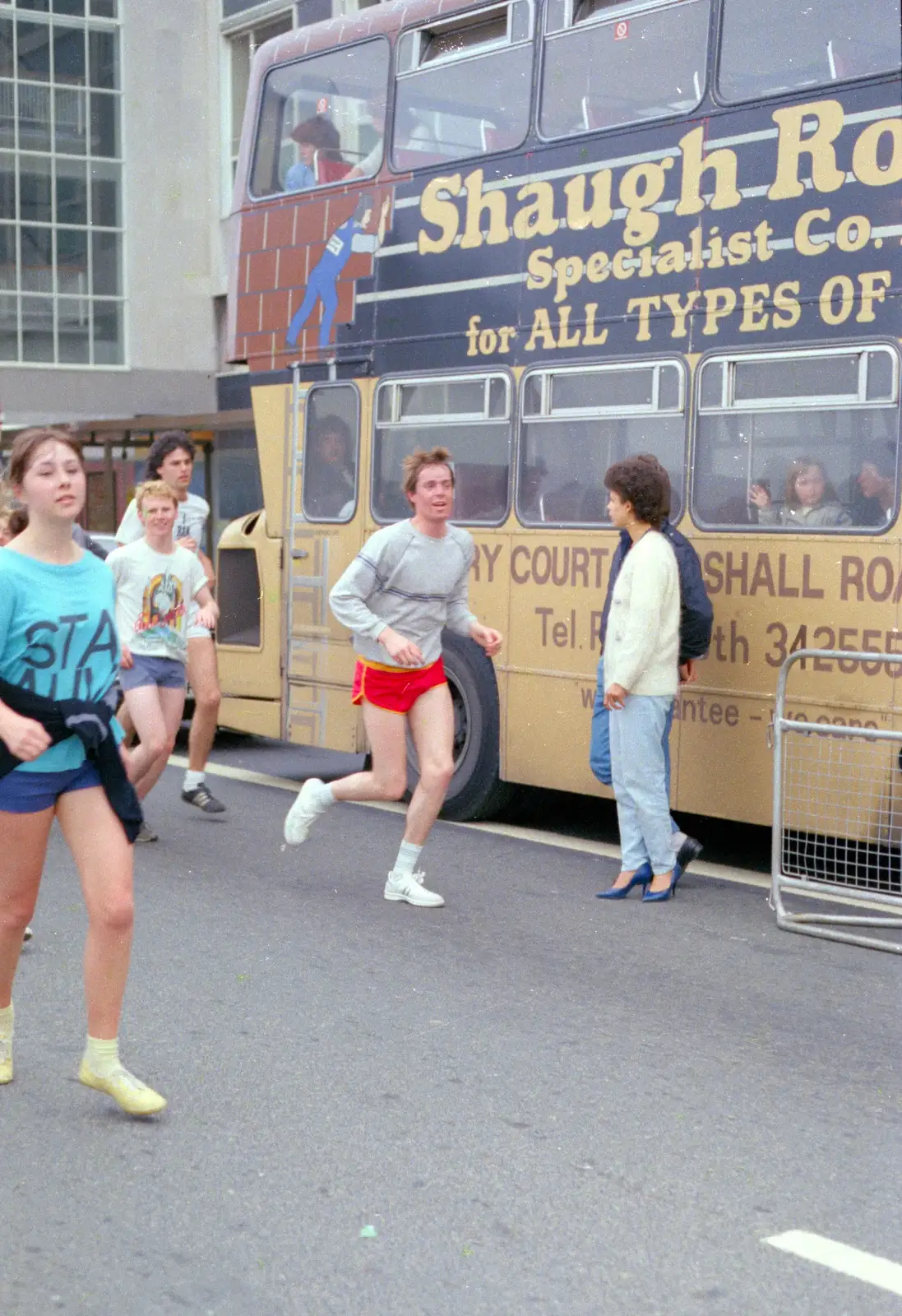 Malcolm Roweth runs past, from Uni: Sport Aid - Run The World, Plymouth, Devon - 25th May 1986