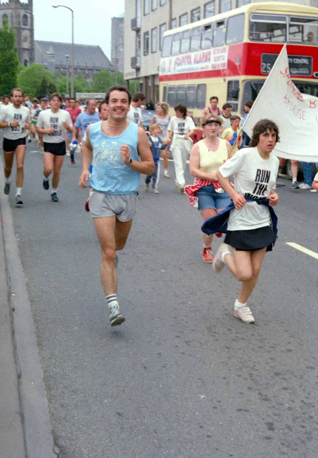 Another Mark (Haddscombe?) runs around, from Uni: Sport Aid - Run The World, Plymouth, Devon - 25th May 1986