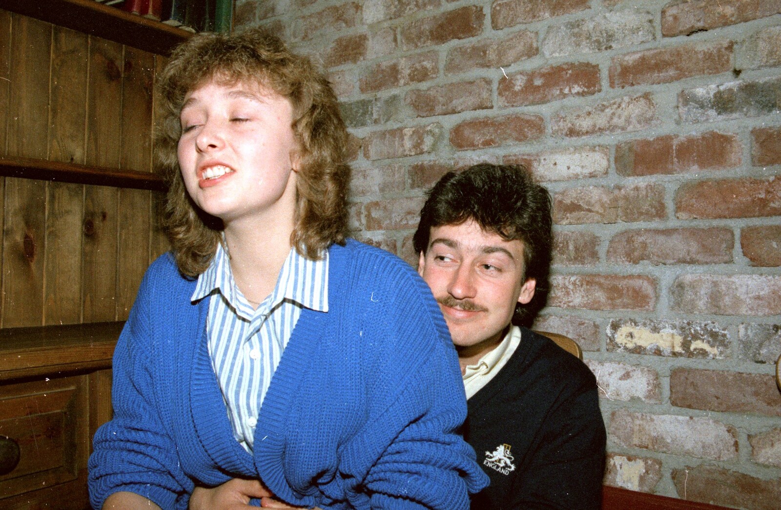 Uni: Gill Leaves the James Street Vaults, Plymouth - 30th May 1986: Mark Wilkins looks pleased with himself