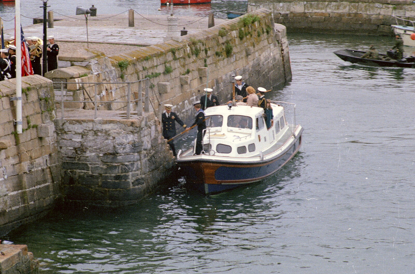 The barge pulls up to the steps from Uni: The Navy-Curtiss NC-4 Trans-Atlantic Flight, Plymouth Sound - 31st May 1986