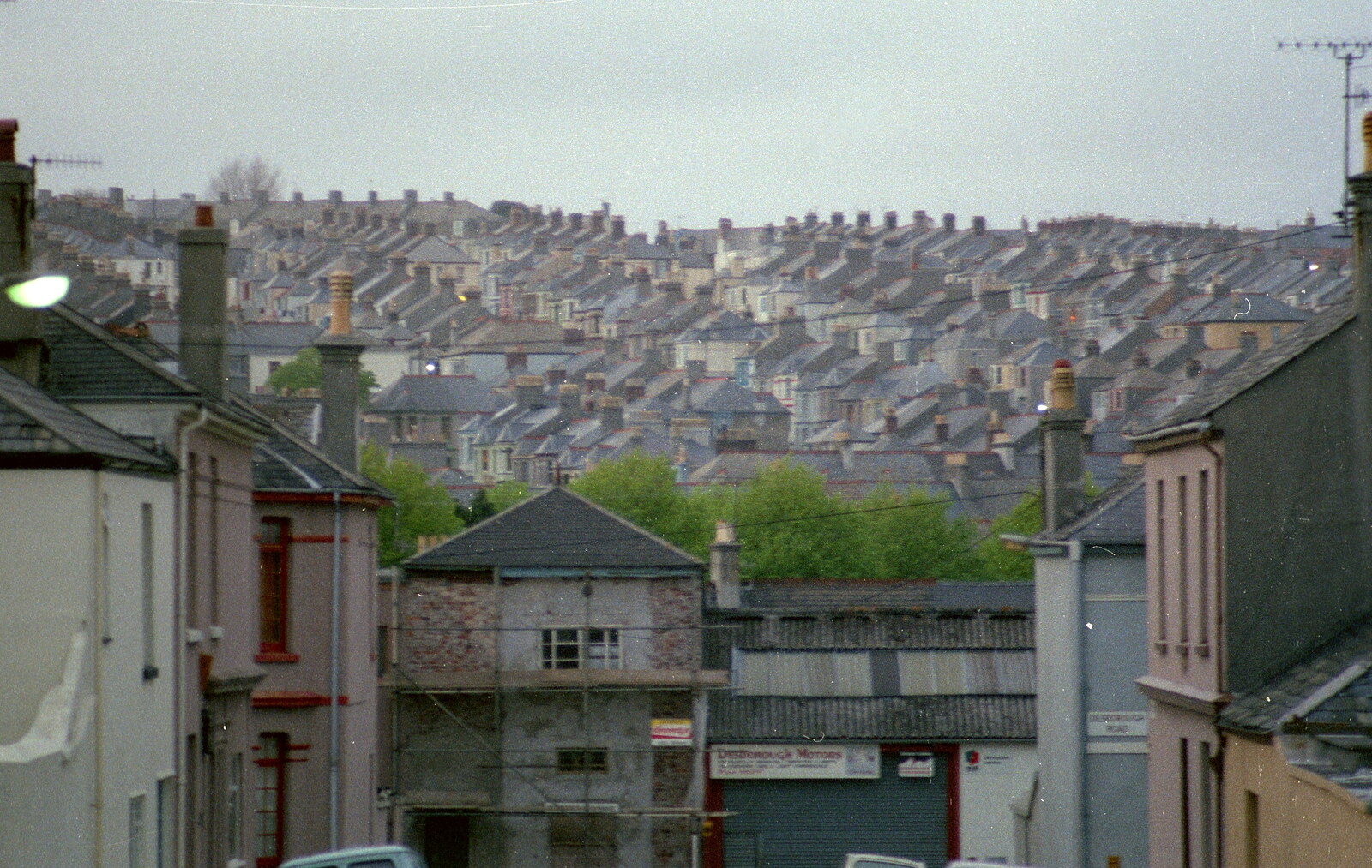 Uni: A Tutorial Miscellany and Cromwell Road, Plymouth Polytechnic, Devon - 2nd June 1986: The rooftops of Plymouth, from Desborough Road