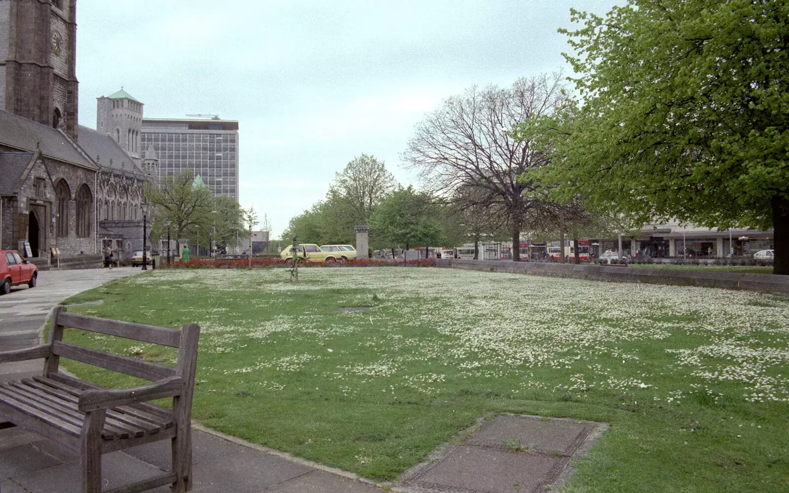 The little patch of green by Whimple Street, from Uni: A Tutorial Miscellany and Cromwell Road, Plymouth Polytechnic, Devon - 2nd June 1986