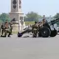 The Marines prepare to fire, Uni: Twenty One Guns and Footie on the Beach, Plymouth Hoe and Salcombe, Devon - 15th June 1986