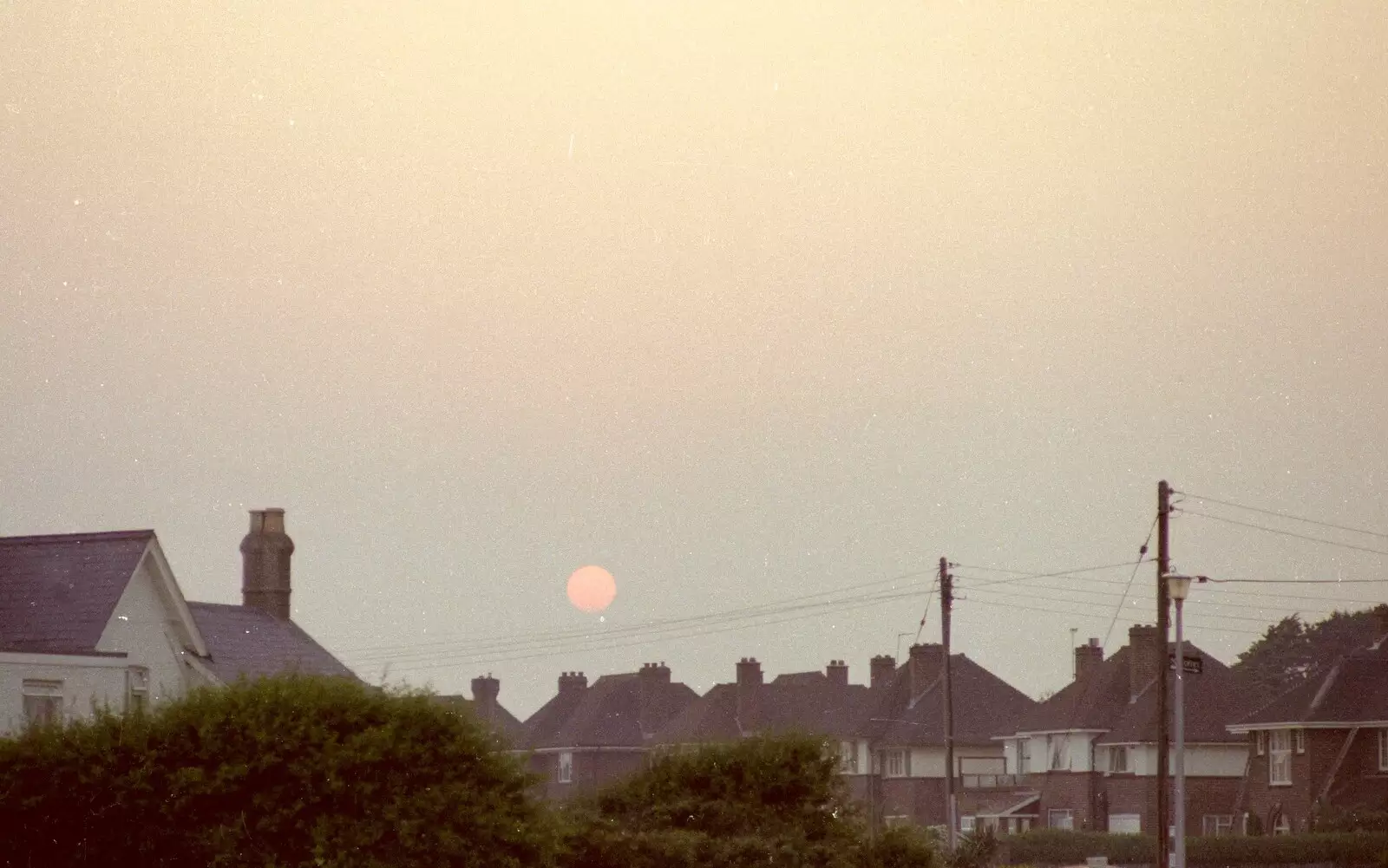 A low sun in Barton, from On the Beach Again and the CB Gang at the Pub, Barton on Sea and Hordle, Hampshire - 12th July 1986