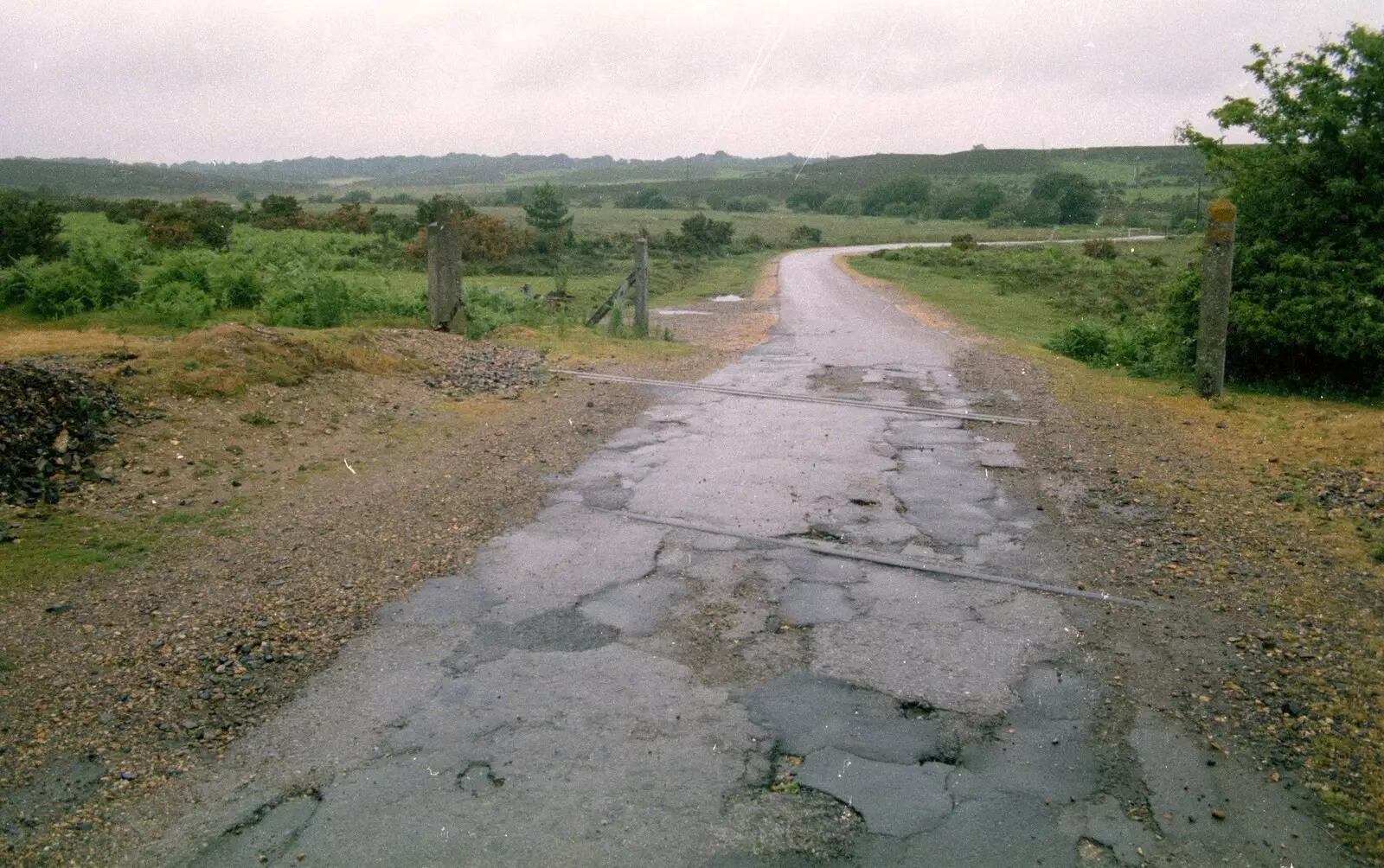 Derelict railway crossing, from A CB Wedding and a Derelict Railway, Hampshire - 20th July 1986