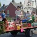 The Swiss Family on Manor Road, Sean and the New Milton Carnival, Hampshire - 1st August 1986