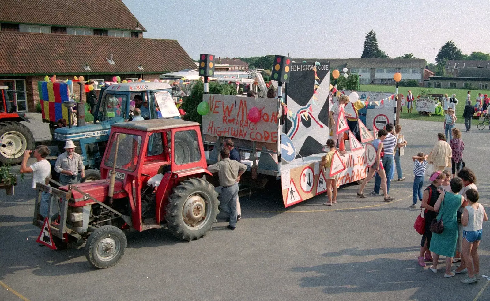 The Rotaract float outside the infants' school, from Sean and the New Milton Carnival, Hampshire - 1st August 1986