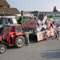 The Rotaract float outside the infants' school, Sean and the New Milton Carnival, Hampshire - 1st August 1986