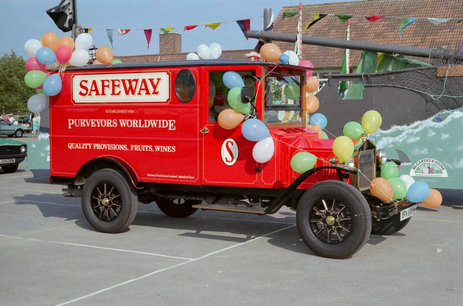 A replica vintage Safeway van, from Sean and the New Milton Carnival, Hampshire - 1st August 1986