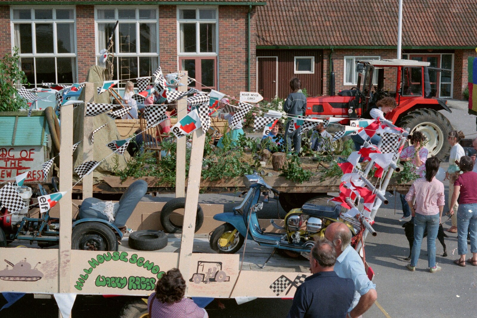 Floats outside the Junior School from Sean and the New Milton Carnival, Hampshire - 1st August 1986