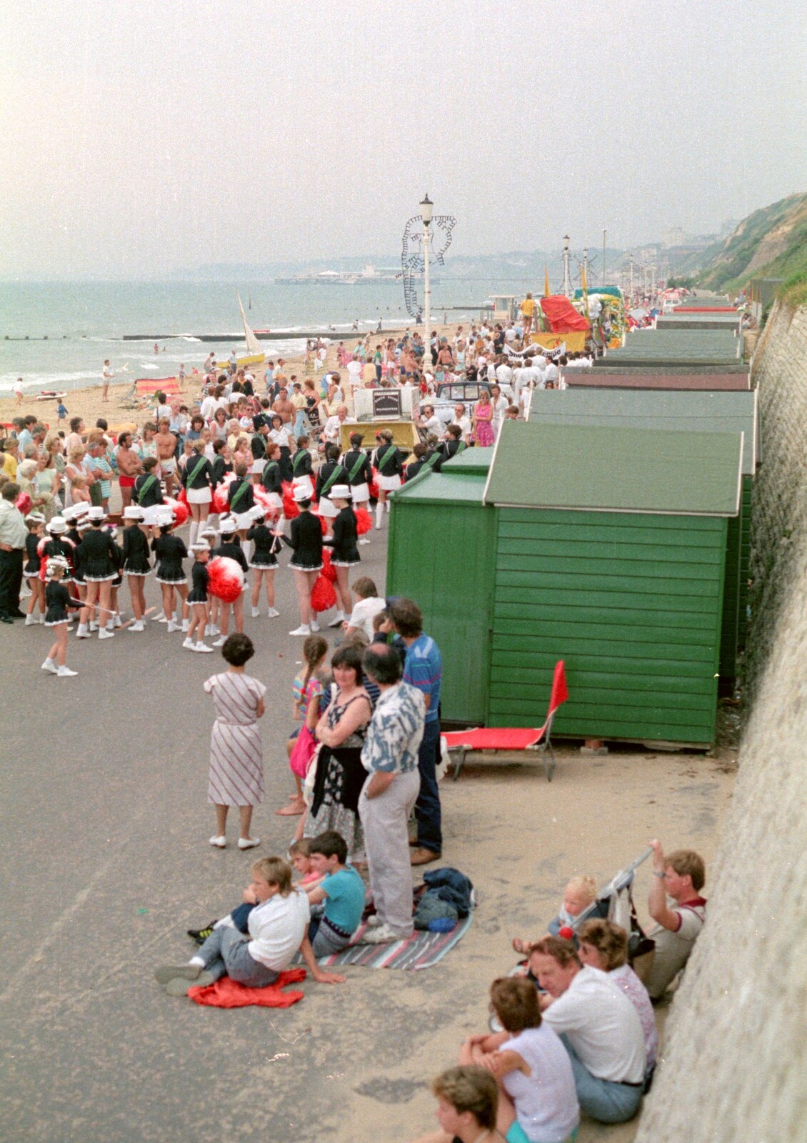 The crowds on Bournemouth Beach from McCarthy and Stone and the Bournemouth Carnival, Dorset - 8th August 1986