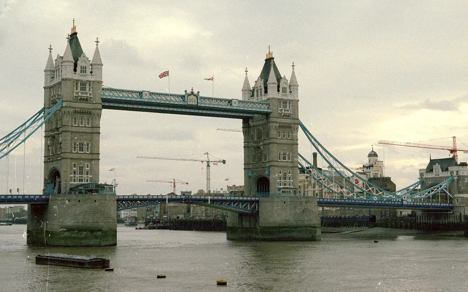 Tower Bridge, from Grape Picking and the Trip Back to Poly, Bransgore and London - 20th September 1986