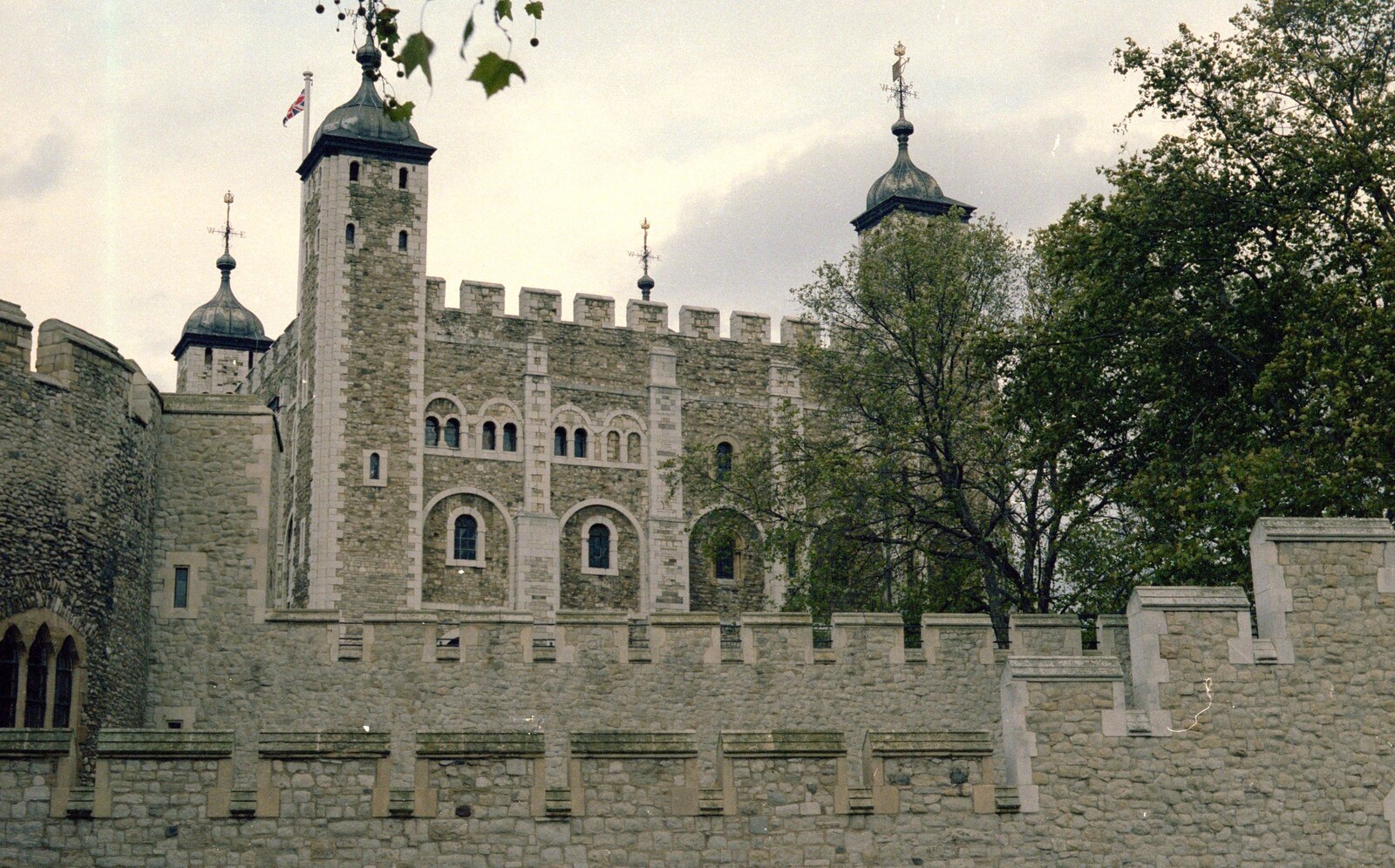 The Tower of London from Grape Picking and the Trip Back to Poly, Bransgore and London - 20th September 1986