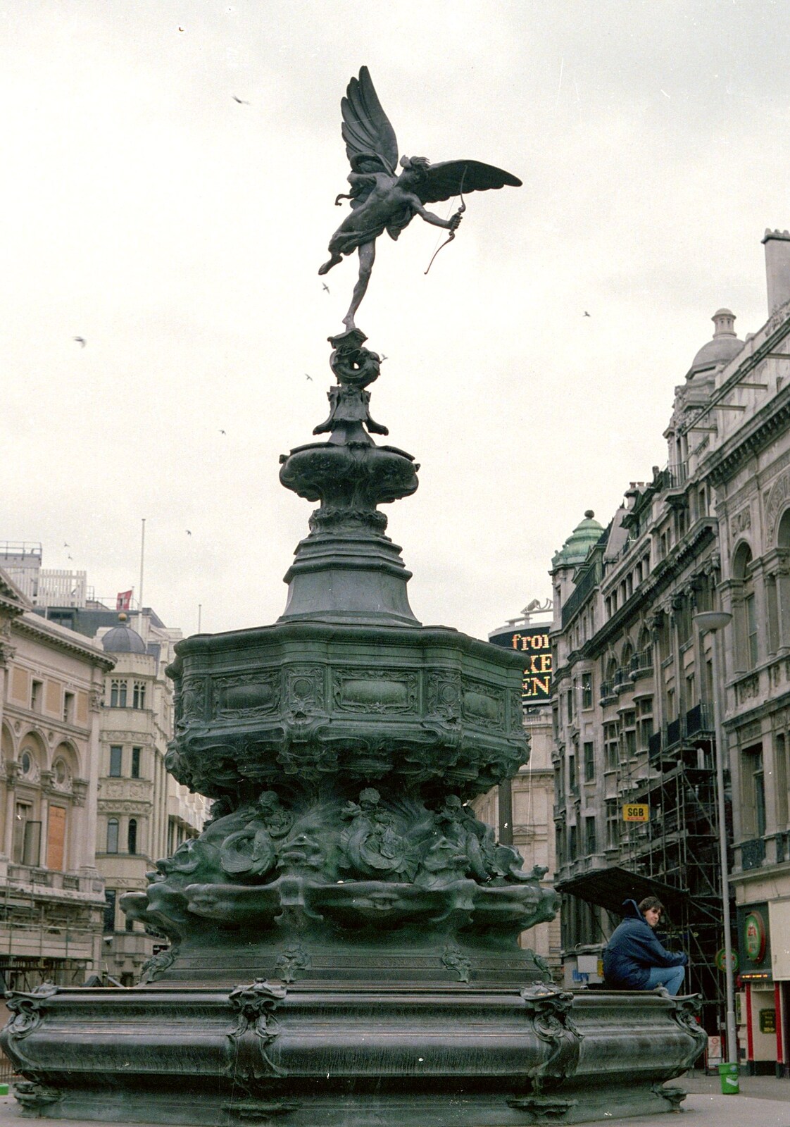 The statue of Eros in Picadilly Circus from Grape Picking and the Trip Back to Poly, Bransgore and London - 20th September 1986