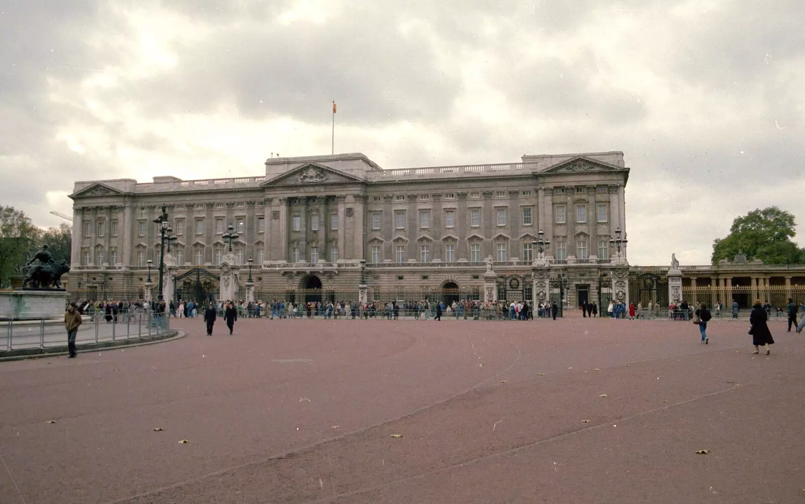 A wider view of Buck House, from Grape Picking and the Trip Back to Poly, Bransgore and London - 20th September 1986