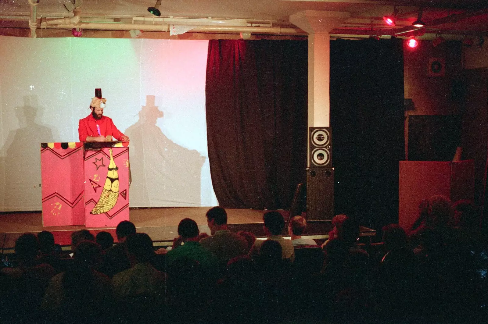 There's some sort of magician act down in the Students' Union, from Uni: A Plymouth Hoe Kickabout, Plymouth, Devon - 20th October 1986