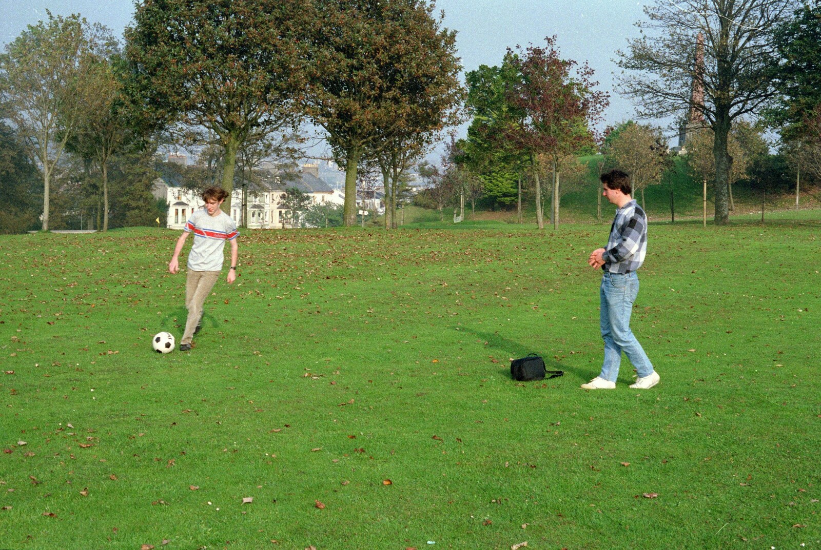 Dave runs about from Uni: A Plymouth Hoe Kickabout, Plymouth, Devon - 20th October 1986