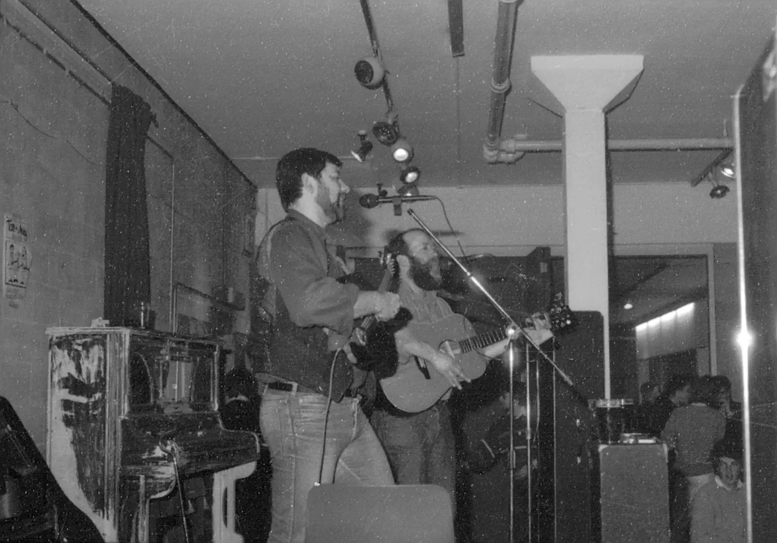 Tom and Andy are playing in the Union Lounge, from Uni: The Satique Project, Salcombe and Plymouth - 15th January 1987