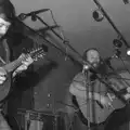 Folk-music action in the PPSU lounge, Uni: The Satique Project, Salcombe and Plymouth - 15th January 1987