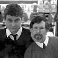 Steve and Brian behind the SU bar, Uni: The Second Year in Black and White, Plymouth Polytehnic, Devon - 8th March 1987