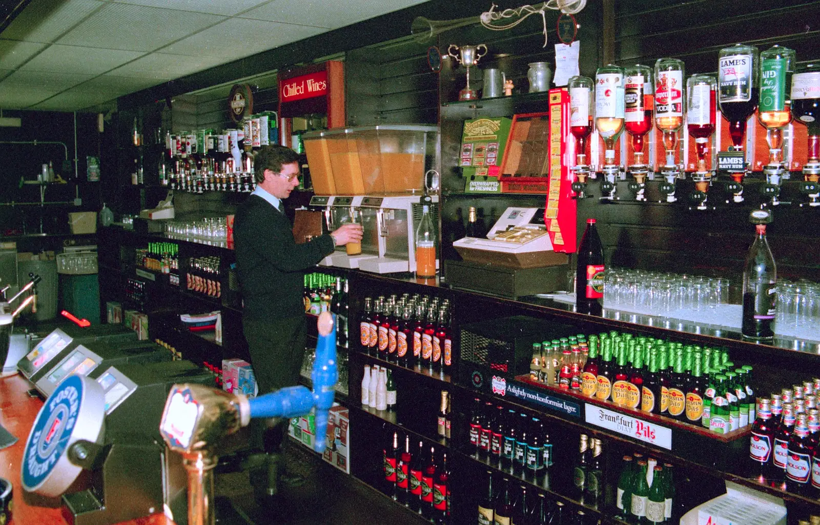Brian does a pint of orange juice, from Uni: Scenes from the PPSU Bar, Plymouth, Devon - 2nd April 1987