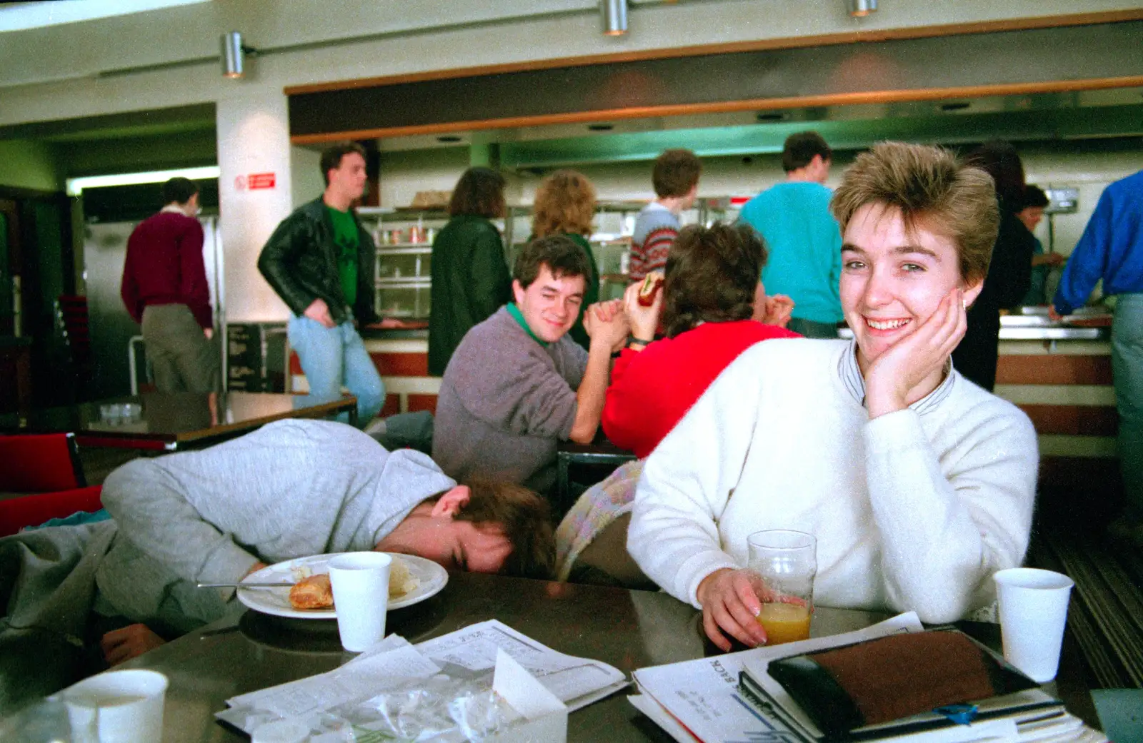 Dave ducks as Andy Grove looks on, from Uni: Scenes from the PPSU Bar, Plymouth, Devon - 2nd April 1987