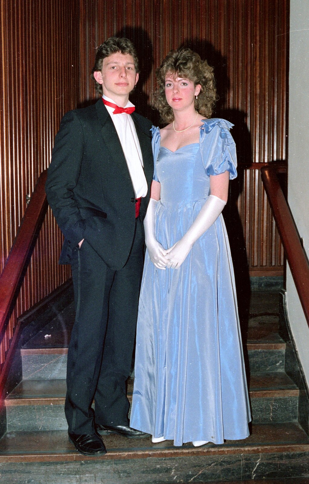 A couple on the stairs from Uni: PPSU May Ball, The Guildhall, Plymouth - 4th May 1987
