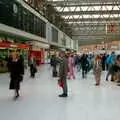 Commuters mill around Waterloo, From Waterloo Station to Great Yarmouth, London and Norfolk - 20th September 1987