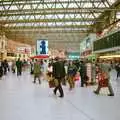 Commuters rush around, From Waterloo Station to Great Yarmouth, London and Norfolk - 20th September 1987