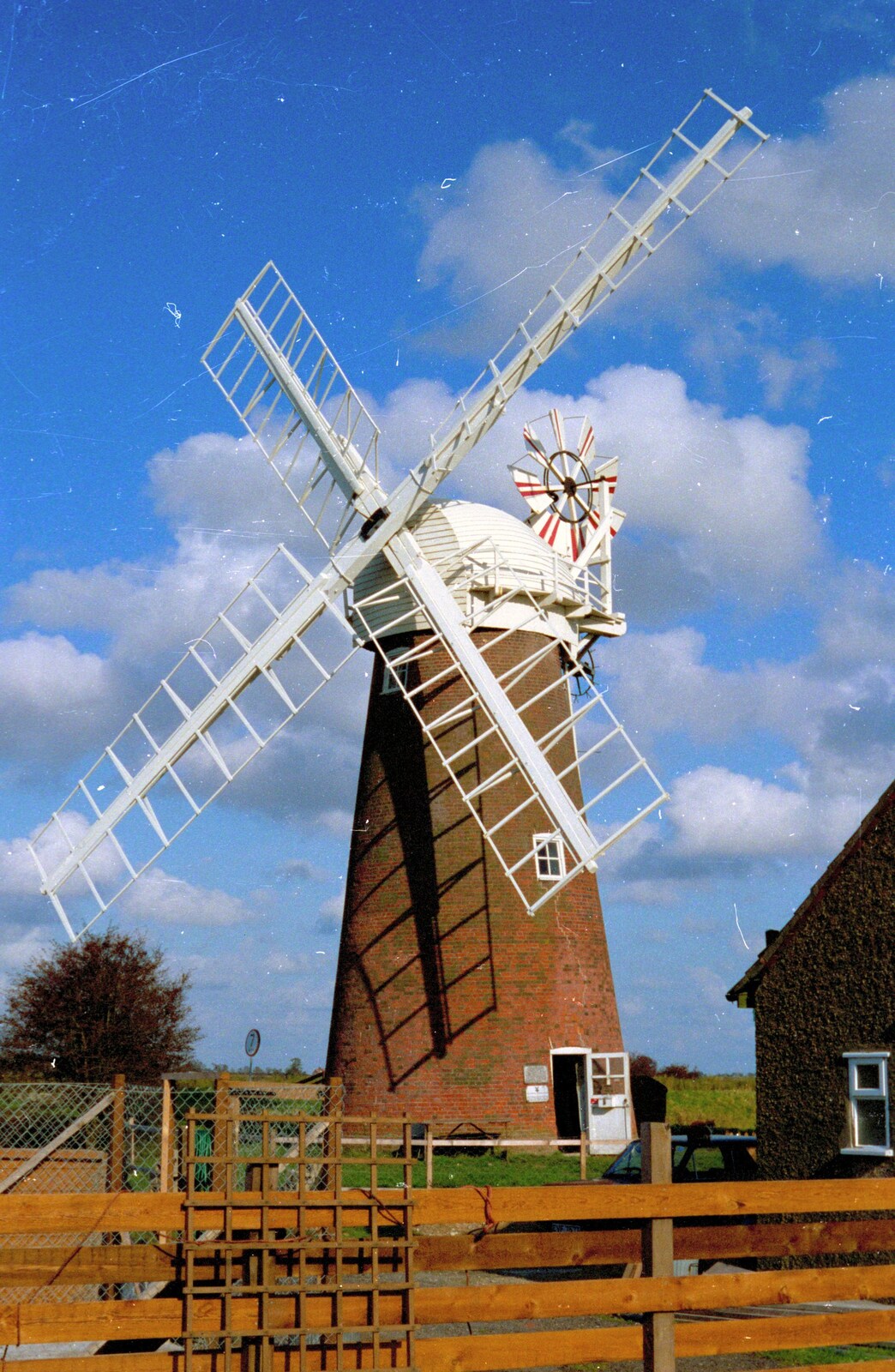 From Waterloo Station to Great Yarmouth, London and Norfolk - 20th September 1987: Stracey Arms Wind Pump