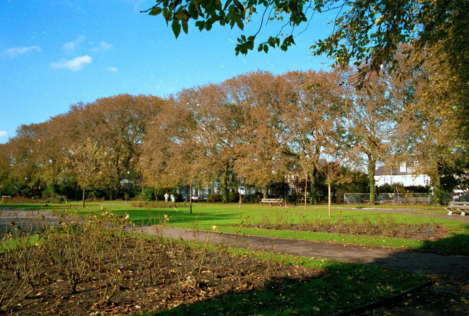 A Yarmouth park, from From Waterloo Station to Great Yarmouth, London and Norfolk - 20th September 1987