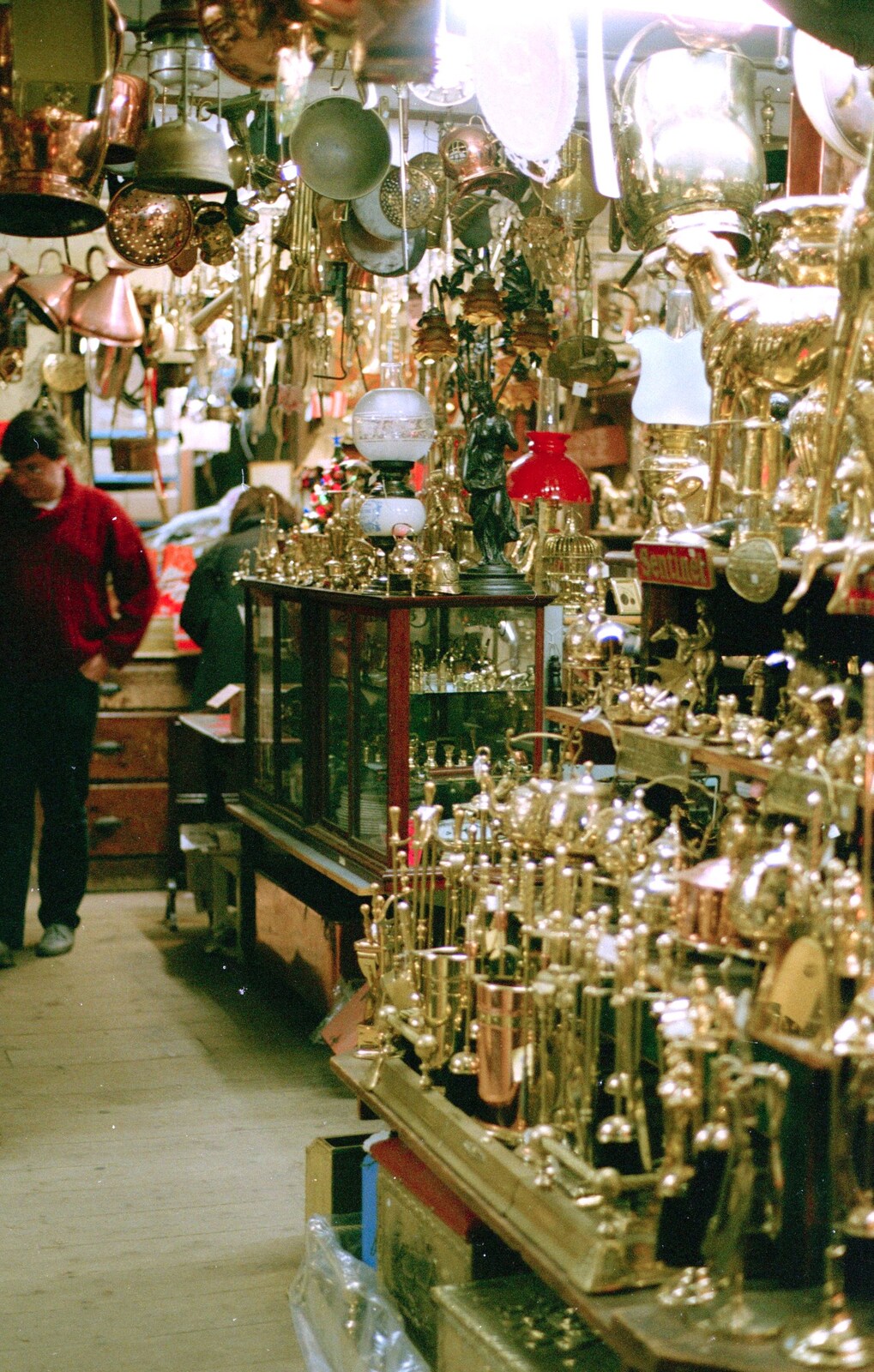 A Visit to Sheringham, North Norfolk - 20th November 1987: A very shiny brass shop