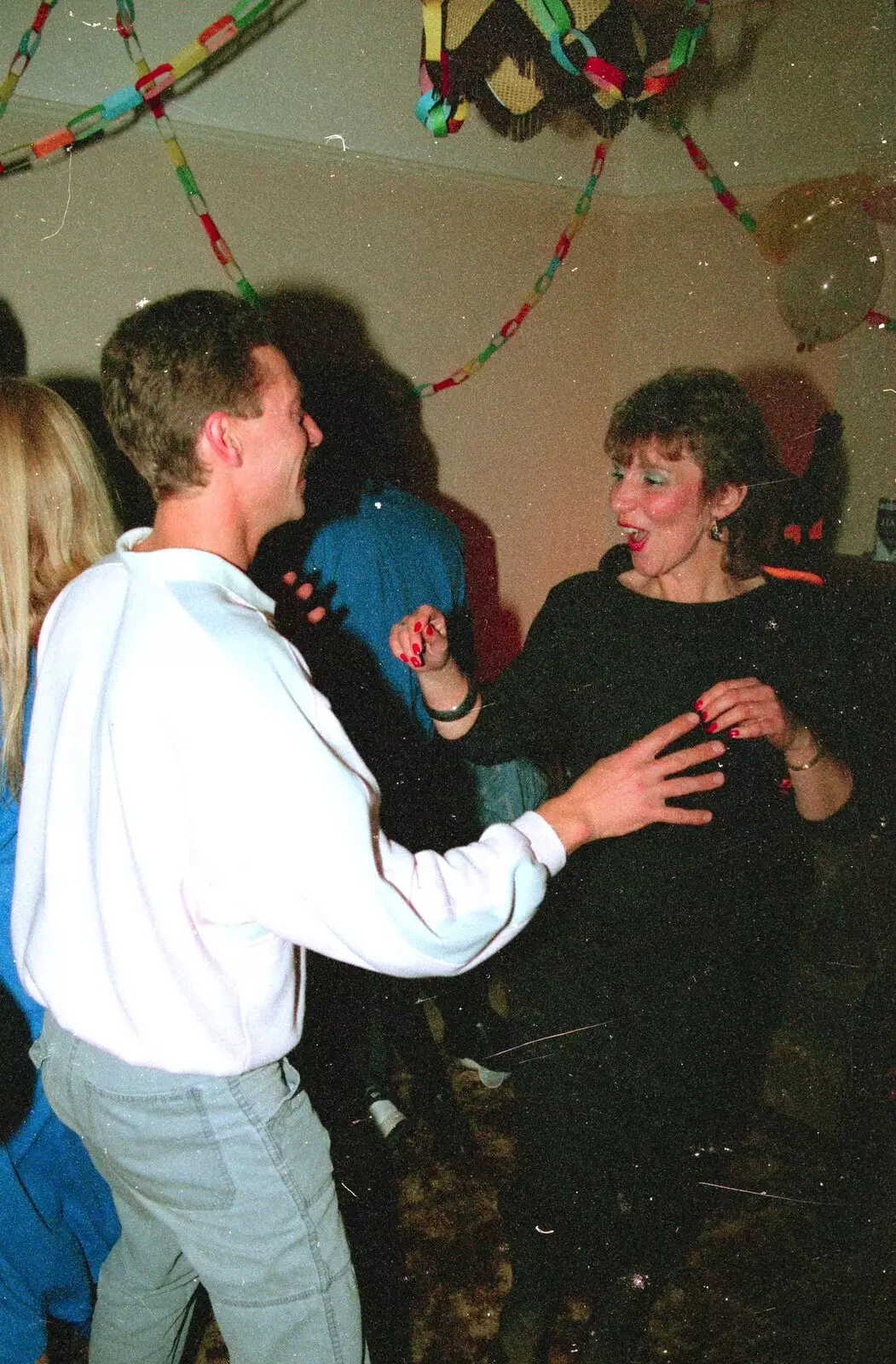 Mark Hill 'removals' and his missus do dancing, from A Valentine Street Christmas, Norwich, Norfolk - 17th December 1987