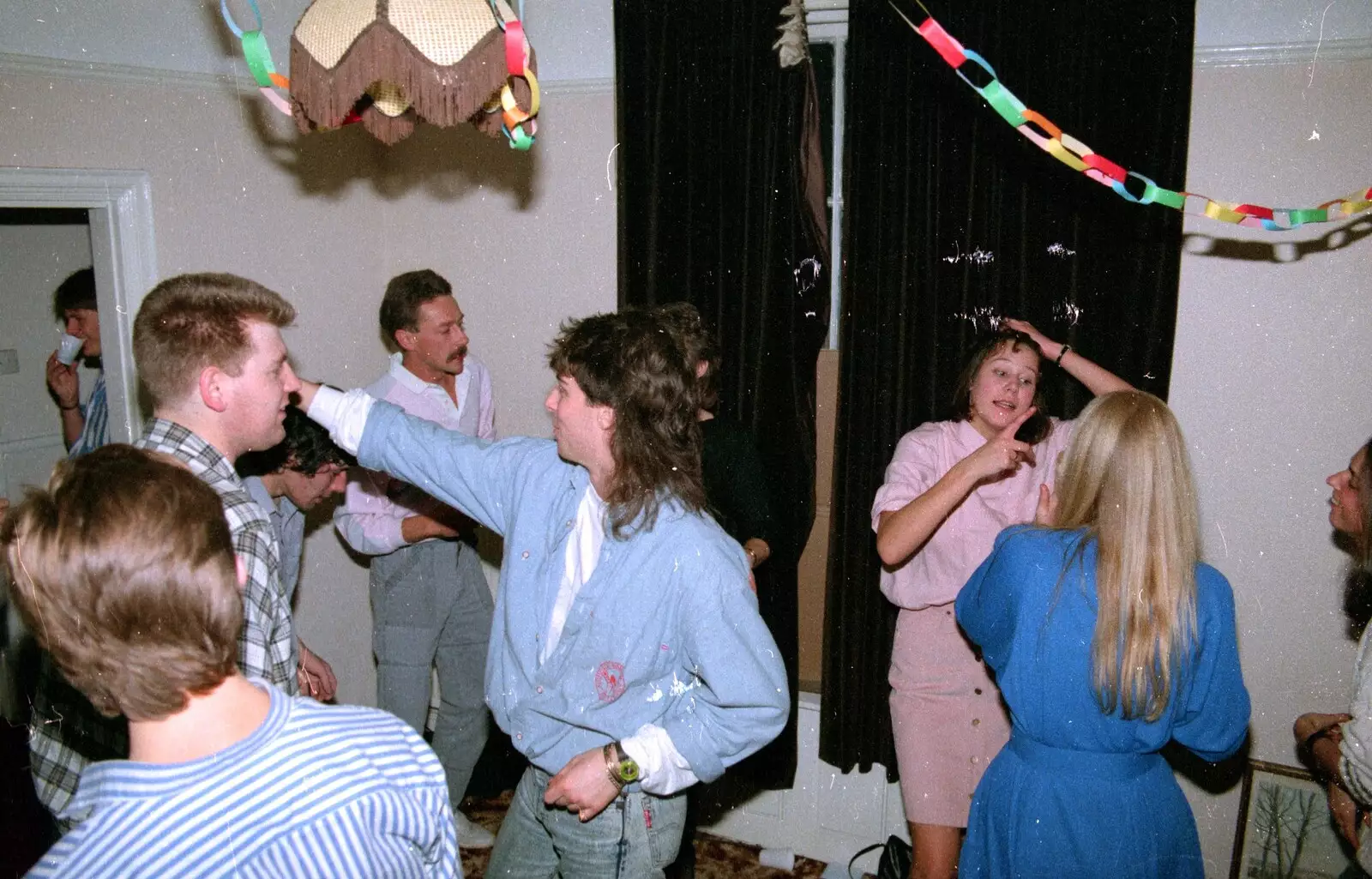 The lounge, full of party peple, from A Valentine Street Christmas, Norwich, Norfolk - 17th December 1987